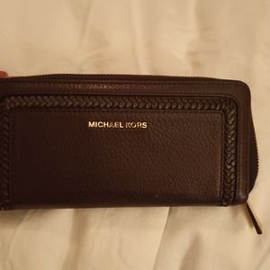 Michael kors wallet
